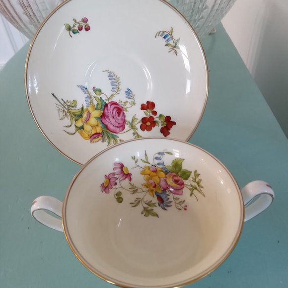 Wedgewood Bone China Double Handle Tea Cup and Saucer - Picture 3 of 7